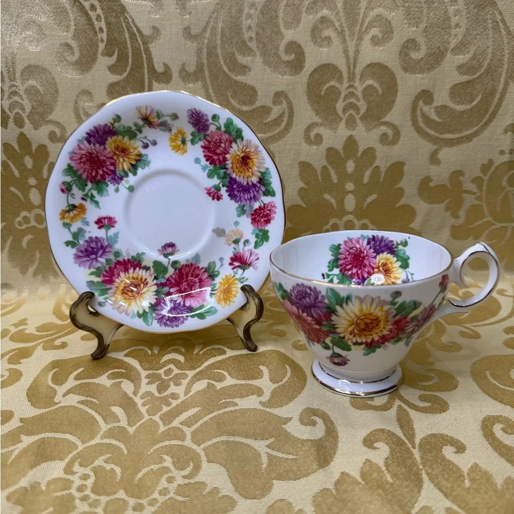 Autumn Glory Fine Bone China England Teacup and Saucer Set